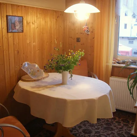 Haus Ferienglueck شقة *